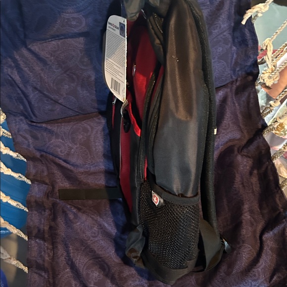 NEW with tags SwissGear Backpack in Red and Black - Picture 5 of 9